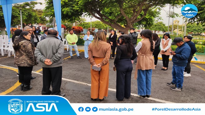 El alcalde Isaias Alcántara Malásquez, en su condición de presidente de la Plataforma Distrital de Defensa Civil, participó y supervisó del Simulacro Nacional Multipeligro, que se realizó este viernes 31 de mayo a las 10 de la mañana, con la finalidad de tomar conciencia sobre posibles desastres naturales y medir la respuesta inmediata de las instituciones educativas.
La autoridad edil participó de este ejercicio junto a los estudiantes, docentes y personal administrativo de la I.E.P Nº20123 Capilla de Asia. En dicha zona se desplegaron la Policía Nacional del Perú, los bomberos, la Microred de Salud Asia – Coayllo, la Sub Gerencia de Defensa Civil y el personal de serenazgo que socorrieron y trasladaron a los heridos que resultaron del simulacro.
Este simulacro tuvo como resultado el fallecimiento de 4 personas, 16 heridos y 1736 personas damnificadas. Además, daños materiales como 266 viviendas afectadas, 222 viviendas inhabilitadas y 399 viviendas que terminaron colapsando. 
Por último, el alcalde Isaías Alcántara exhortó a la población a tomar conciencia y participar de los simulacros programados a nivel nacional. Además es importante señalar, que debemos tener lista nuestra mochila de emergencia ante posibles desastres naturales.