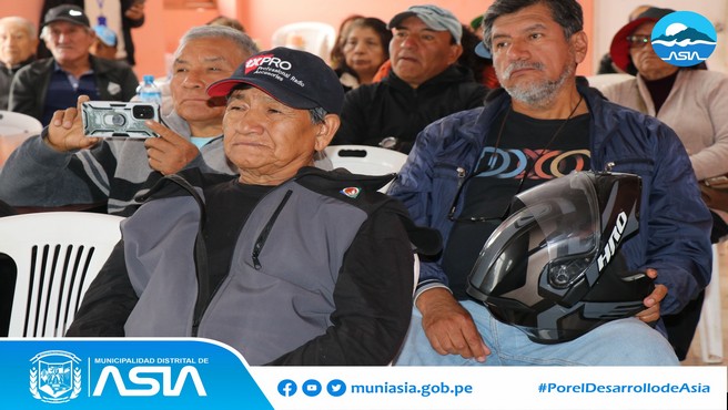 La Municipalidad Distrital de Asia, encabezada por nuestro alcalde Isaías Alcántara Malásquez, a través de la Sub Gerencia de Fomento de Inversión y Promoción Empresarial, realizó el gran "Taller de Manejo y uso seguro de Plaguicidas" en el auditorio Municipal, en donde nuestros agricultores obtuvieron mayor información sobre como hacer el uso correcto de los plaguicidas sin perjudicar sus frutos. 
De esta manera, la gestión municipal liderada por nuestro alcalde, Isaías Alcántara Malásquez, viene trabajando en el desarrollo de la agricultura.
#MunicipalidadDistritalDeAsia
#PorelDesarrollodeAsia
#IsaiasAlcantaraAlcaldedeAsia