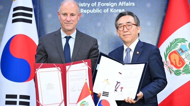 Cancilleres Javier González-Olaechea y Cho Tae-yul sostuvieron reunión bilateral en Seúl.