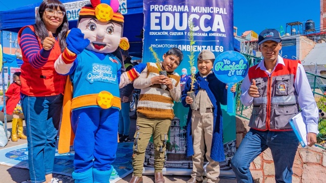 ¡Por una adecuada educación ambiental! Municipalidad de Puno realiza con éxito la feria informativa ambiental
