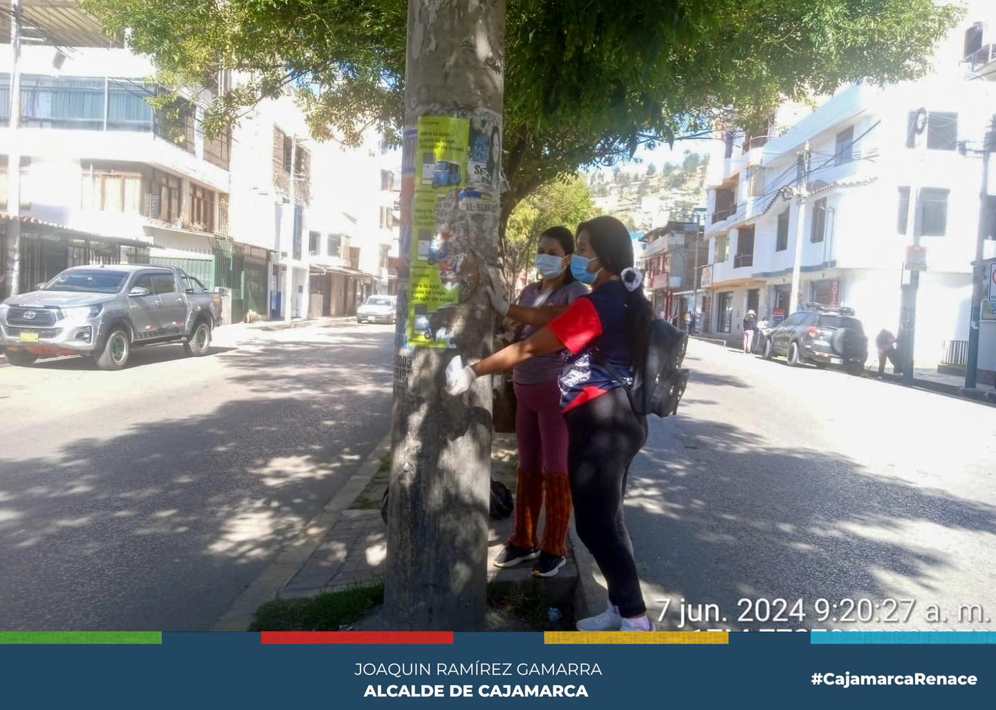 📌La Municipalidad Provincial de Cajamarca, a través de la Subgerencia de Gestión Integral de Residuos Sólidos, ha organizado una serie de actividades para promover la educación ambiental y la limpieza de nuestra ciudad. Estas actividades se están llevando a cabo en coordinación con el Instituto Superior Tecnológico Normedic en las zonas de los sectores San José, Chontapaccha y Samanacruz.
✍️Las actividades programadas fueron la jornada de limpieza de postes, campaña de sensibilización, juegos lúdicos en parques, carteles educativos ambientales y el perifoneo con mensajes que permitan a todos los ciudadanos tomar más conciencia.
🤝La comuna local reitera su compromiso con la mejora de la calidad de vida de sus ciudadanos y la preservación del medio ambiente. Invitamos a toda la comunidad a participar activamente en estas iniciativas y a unirse a nuestros esfuerzos por una Cajamarca más limpia y sostenible.