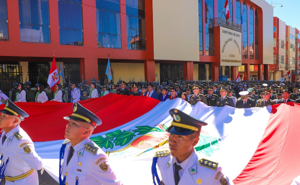 Concejo Municipal participa en ceremonia por el CXLIV Aniversario de la batalla de Arica y renovación del juramento