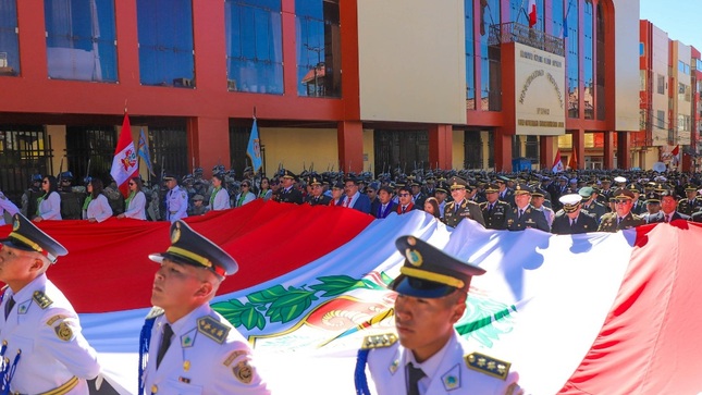 Concejo Municipal participa en ceremonia por el CXLIV Aniversario de la batalla de Arica y renovación del juramento