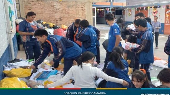 ✅La Municipalidad Provincial de Cajamarca,a través de la gerencia de Desarrollo Ambiental y el Programa Municipal Educca, organizó una exitosa Reciclatón en la Institución Educativa Privada Lord Kelvin. 
🗣Durante la jornada, los alumnos demostraron gran entusiasmo y compromiso, recolectando diversos materiales reciclables. La Reciclatón no solo ayudó a reducir residuos, sino que también educó a los jóvenes sobre la gestión adecuada de desechos y su impacto positivo en el medio ambiente.
✅La Municipalidad Provincial de Cajamarca y Educca continuarán promoviendo estas iniciativas para construir una comunidad más consciente y comprometida con la protección ambiental.