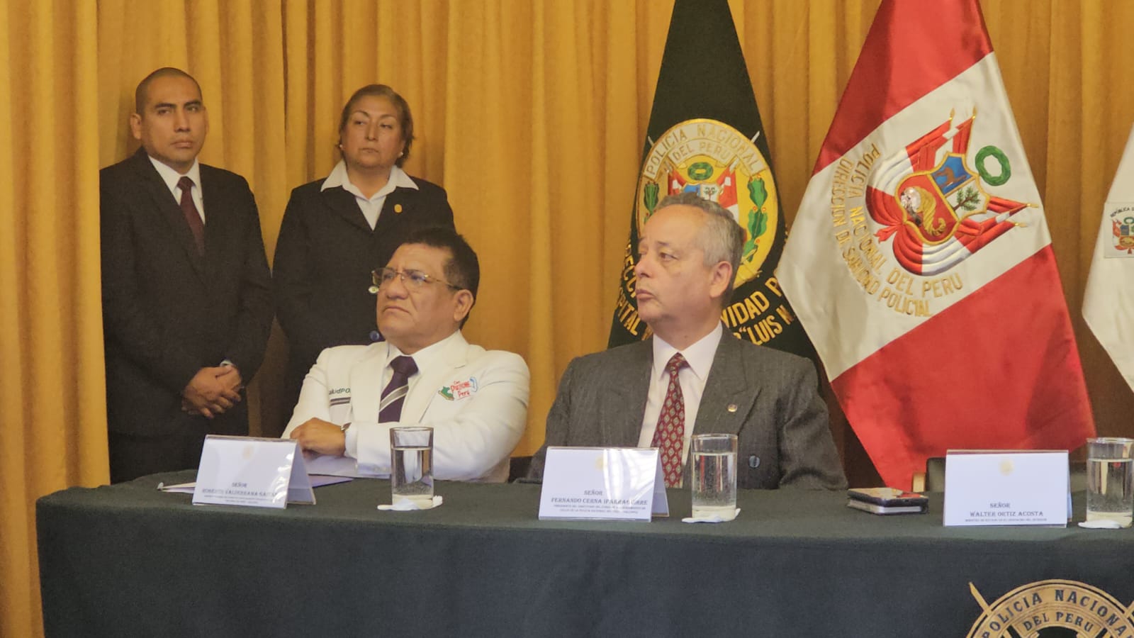 Representantes de SaludPol y Dirsapol.