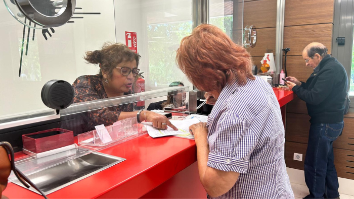 Consulado General del Perú en Madrid facilita orientación sobre pensiones a connacionales en edad de jubilación