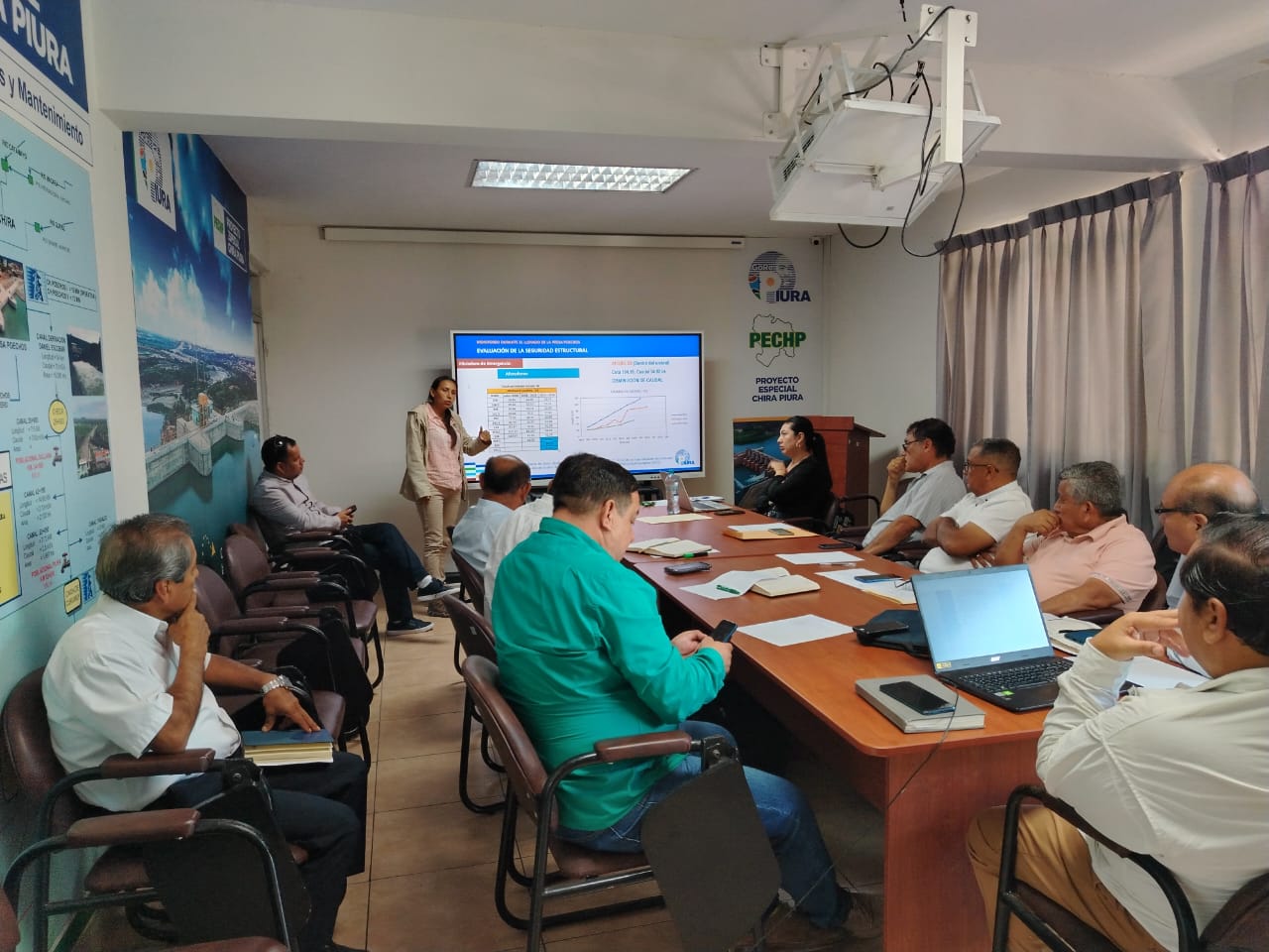 GORE promueve participáción de usuarios para socialización de trabajos en el canal Miguel Checa