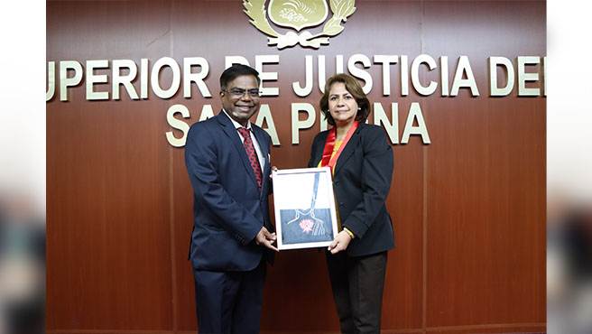Presidenta de la Corte Superior del Callao, Teresa Soto Gordon recibe visita protocolar del Embajador de la India en el Perú, Vishvas Sapkal, para fortalecer intercambio académico