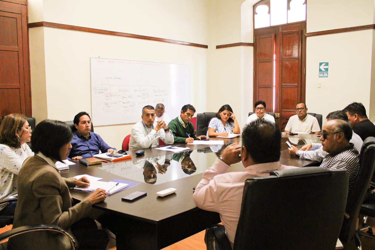 reunión de alc aldesa con transportistas