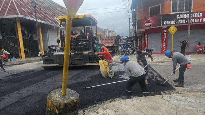 Fase final de la reparación de las pistas alrededor del Mercado Modelo