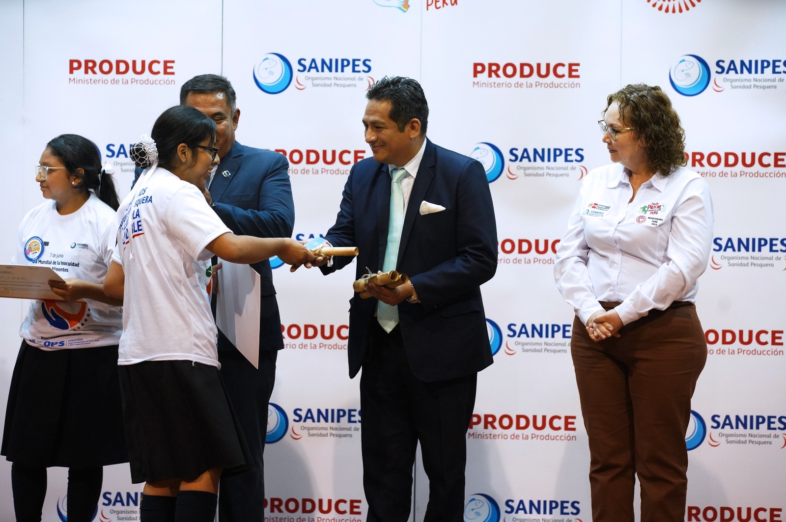 Produce nombra a las primeras cinco lideresas escolares de la inocuidad de los alimentos