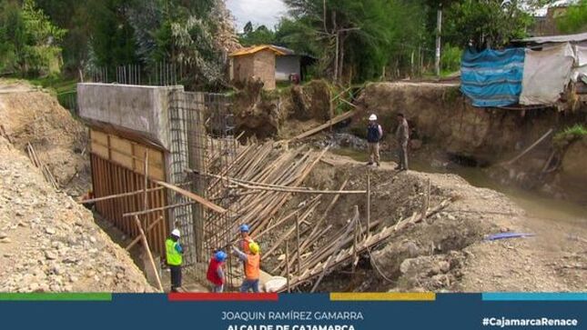 📌La Municipalidad Provincial de Cajamarca, bajo el liderazgo del alcalde Joaquín Ramírez Gamarra, continúa con la ejecución del puente Bella Unión, que tiene un avance del 30%. 
✅En los últimos días, se ha completado con éxito el vaciado de concreto del estribo del puente, un paso crucial en la estructura del mismo. Actualmente, se está llevando a cabo la habilitación y colocación de acero para las pantallas de las aletas, con el objetivo de realizar el vaciado de concreto en los próximos días. Este progreso marca un gran avance para el proyecto.
🗣"Estamos avanzando a paso firme y con el clima a nuestro favor, lo que nos permite trabajar de manera eficiente y sostenida. El Puente Bella Unión no solo mejorará la movilidad y la conexión entre nuestros vecinos, sino que también representa un símbolo de progreso y desarrollo para nuestra querida Cajamarca". afirmó el alcalde Joaquín Ramírez Gamarra. 
