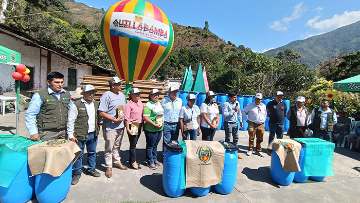Gerencia de Desarrollo de la MPLC entrega materiales para post cosecha de cafés especiales