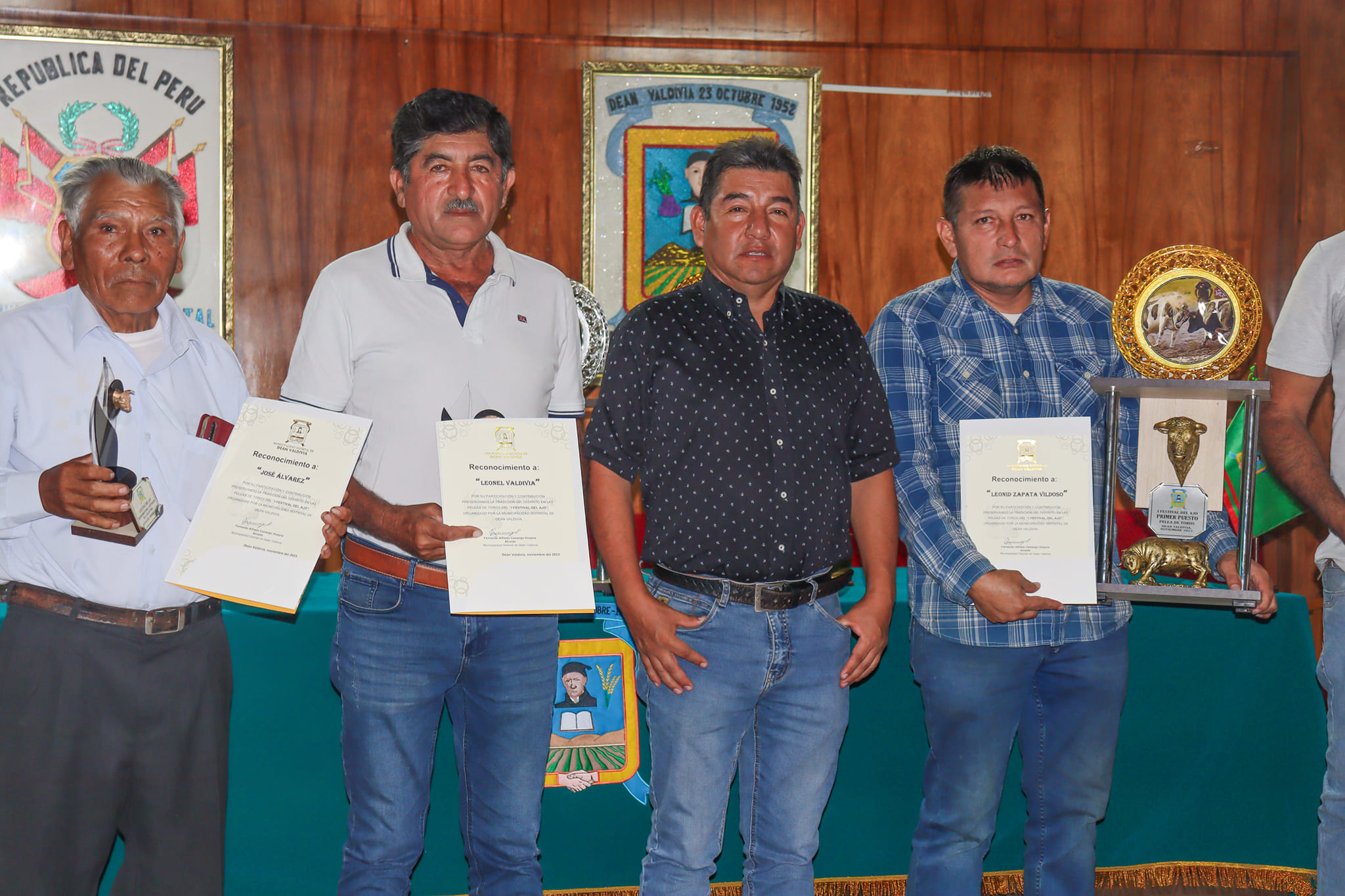 Entrega de reconocimientos 