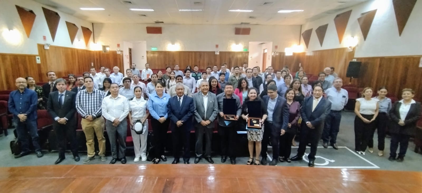 GORE Piura reconoce aporte de la industria al desarrollo de la región y el país