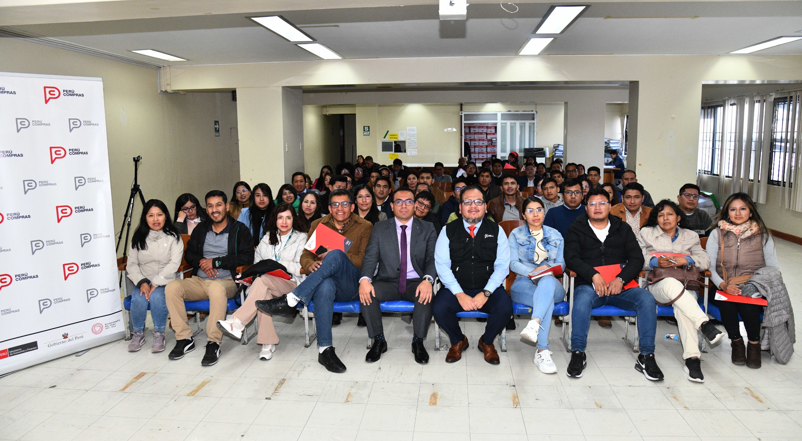 Foto de la charla en el auditorio