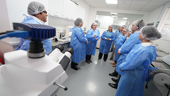 Produce: Delegación de la OCDE visitó laboratorios de Sanipes en Ventanilla