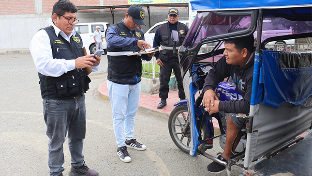 Realizan operativo a vehículos de Transporte Público
