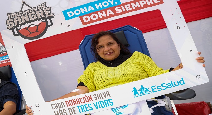 Donatón “Hinchas de Sangre” del hospital Rebagliati reunió a más de 100 donantes en un solo día