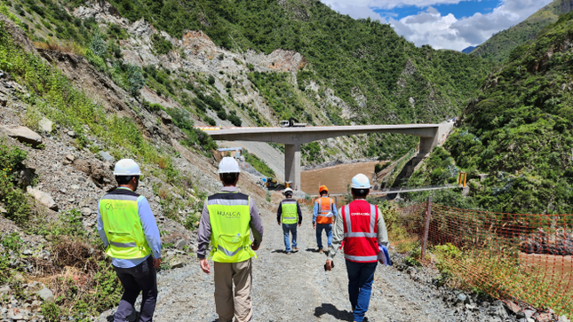  La Contraloría General advirtió que el Proyecto Especial de Infraestructura de Transporte Descentralizado - Provías Descentralizado otorgó la conformidad a valorizaciones de obra correspondiente a la implementación del Plan Covid-19, la cual se ejecutó posterior a la culminación del estado de emergencia sanitaria. Dicha situación ocasionaría que se consideren pagos sin sustento legal en la liquidación del convenio para ejecutar el proyecto de creación del puente Kutuctay, provincia de Cotabambas.