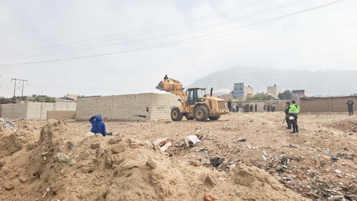 Demolición de construcciones ubicadas debajo de líneas de transmisión