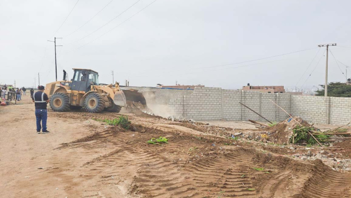 Demolición de construcciones ubicadas debajo de líneas de transmisión