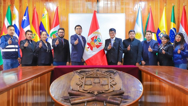 Municipalidad de Puno conforma e instala Comisión Central de Fiestas Patrias 2024