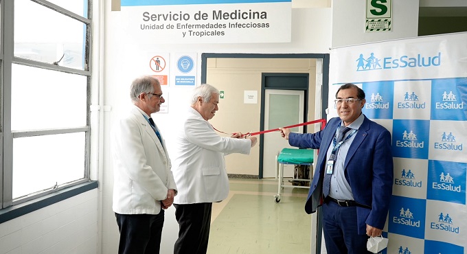 EsSalud repotencia salas de aislamiento de enfermedades infecciosas y tropicales del Servicio de Medicina en el hospital Grau