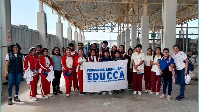 Estudiantes y docentes participaron de pasantia por infraestructuras de disposición final