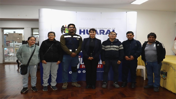 Comuna huaralina realiza jornada de capacitaci贸n para representantes de mercados locales