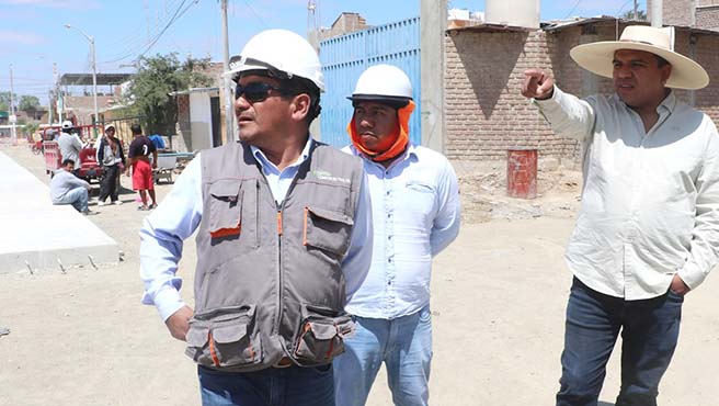 Alcalde supervisa obra de pavimentación del SECTOR II EL TABLAZO