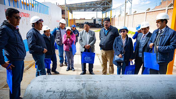Miembros del concejo municipal de Puno y gerentes de MPP realizan visita técnica guiada a las instalaciones de Emsapuno S.A.