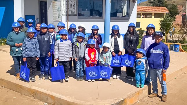 EMSAPUNO EDUCACIÓN SANITARIA EN ACCIÓN NIÑOS EXPLORAN LA POTABILIZACIÓN DEL AGUA