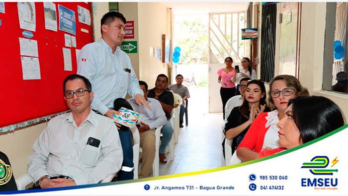 Ceremonia de inauguración del ascensor en el Instituto Superior Cibernet.