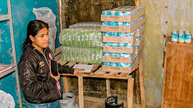 Municipalidad entregó alimentos de QALI WARMA a la olla común SR. DE LOS MILAGROS DEL A.H. SAN JUAN DE MIRAFLORES