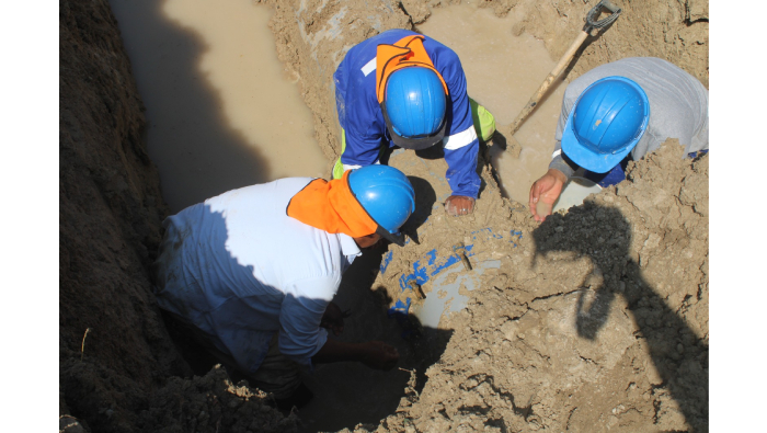 MDT TRABAJA EN VARIOS FRENTES PARA RECUPERAR SERVICIO DE AGUA EN ZONA URBANA DE TAMBOGRANDE