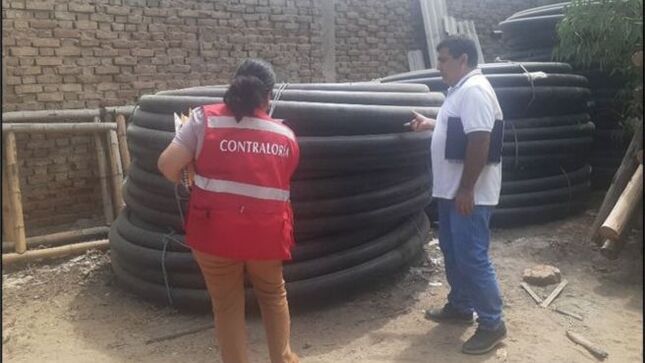Piura. -  La Contraloría General, a través del Órgano de Control Institucional (OCI) del Gobierno Regional Piura, alertó la paralización de obras en los distritos de Morropón, Chulucanas y La Matanza desde hace más de un año y medio, lo cual afecta la ruta crítica del proyecto de mejoramiento del servicio de agua para riego mediante la instalación de reservorios (con revestimiento de geomembranas) en las provincias de Huancabamba, Ayabaca y Morropón y genera el riesgo de dilatar el plazo de la ejecución de estos trabajos. El proyecto tiene una inversión de más de S/ 57 millones.