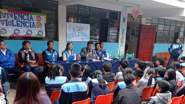 Fiscal de Familia capacitó a un centenar de estudiantes y a autoridades de institución educativa en San Juan de Miraflores