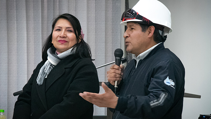 Dictan taller de manejo de estrés laboral y autocuidado personal de Emsapuno S.A.