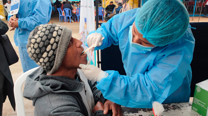 Diris Lima Sur realiza campaña de salud integral "Te quiero sano, papá" en el muelle de pescadores de la playa Agua Dulce