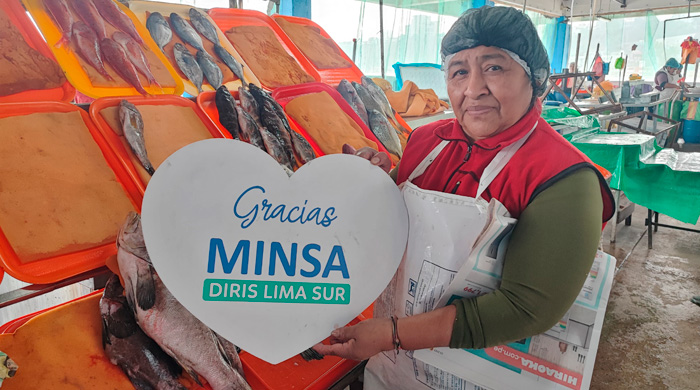 Diris Lima Sur realiza campaña de salud integral "Te quiero sano, papá" en el muelle de pescadores de la playa Agua Dulce