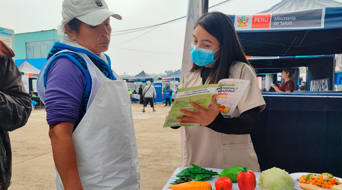 Diris Lima Sur realiza campaña de salud integral "Te quiero sano, papá" en el muelle de pescadores de la playa Agua Dulce