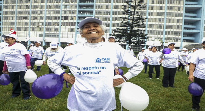 EsSalud: Medio millar de “jóvenes corazones” bailaron y cantaron para concientizar sobre sus derechos