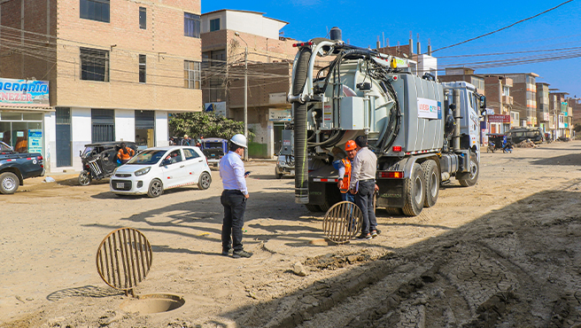 En un trabajo articulado con EPSEL, llegó de inmediato al llamado de los pobladores del PJ "El Progreso" en Chiclayo.