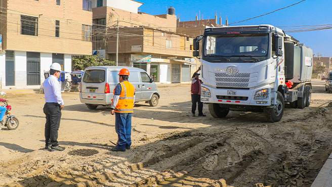 En un trabajo articulado con EPSEL, llegó de inmediato al llamado de los pobladores del PJ "El Progreso" en Chiclayo.