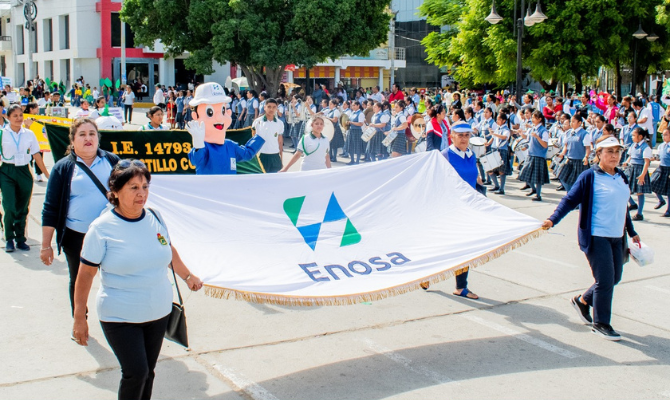 El martes 04 de junio, participamos del Pasacalle por el Día Mundial del Medio Ambiente en Sullana, organizado por la Ugel Sullana, para concientizar sobre el cuidado del ambiente y el uso eficiente de recursos como la energía. En esta actividad, desfilaron algunos colegios, en el marco de la acreditación del programa Aprendiendo con Energía de Enosa