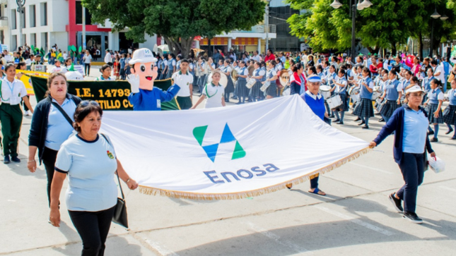 El martes 04 de junio, participamos del Pasacalle por el Día Mundial del Medio Ambiente  en Sullana, organizado por la Ugel Sullana, para concientizar sobre el cuidado del ambiente y el uso eficiente de recursos como la energía. En esta actividad, desfilaron algunos colegios, en el marco de la acreditación del programa Aprendiendo con Energía de Enosa 