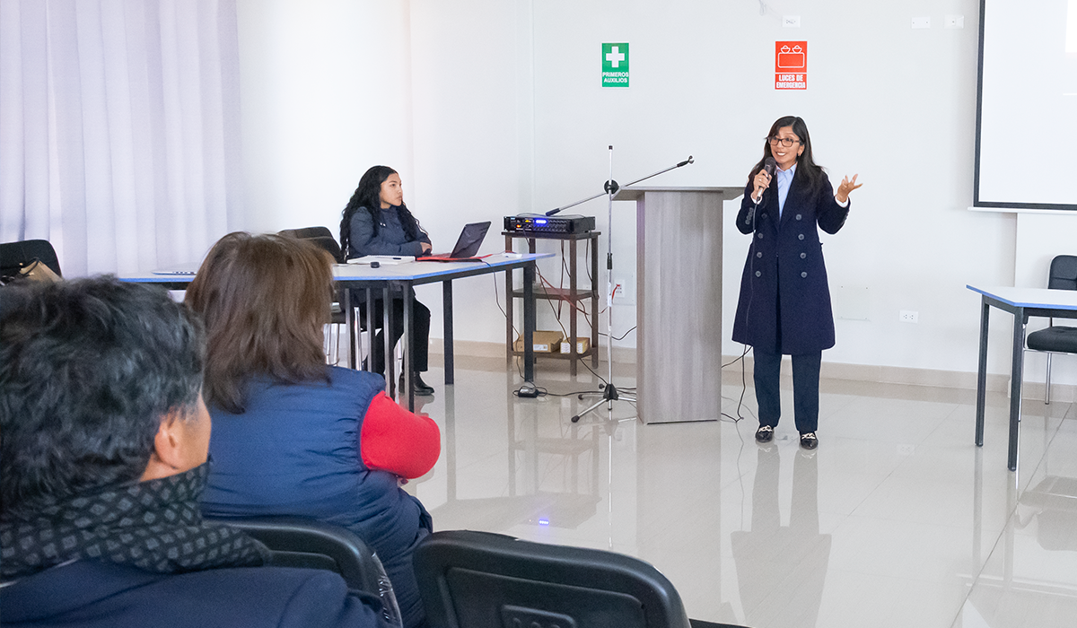 Personal administrativo de la Empresa Municipal de Saneamiento Básico de Puno participaron del taller de Programación Multianual Presupuestaria y Formulación Presupuestaria 2025-2027.