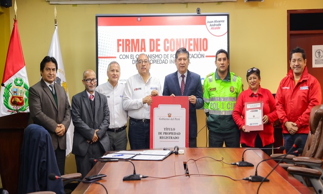 El Comedor Popular Virgen de la Asunción y PNP del distrito, obtuvieron título de sus predios, beneficiando a cientos de pobladores.