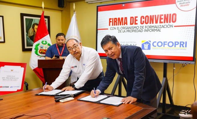 El Comedor Popular Virgen de la Asunción y PNP del distrito, obtuvieron título de sus predios, beneficiando a cientos de pobladores.